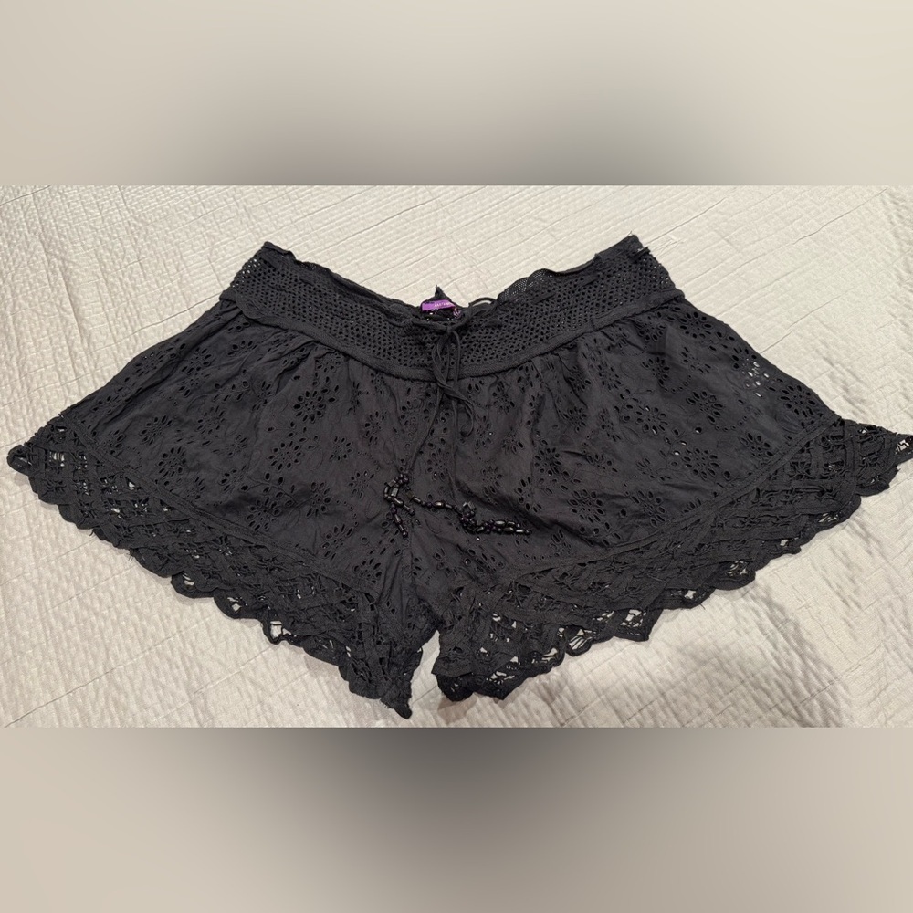 Black Lace Trim Women's Shorts